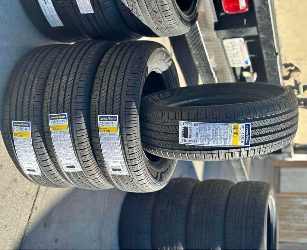 205/65R16 Goodyear Assurance Fuel Max Set Of 4 New Tires 