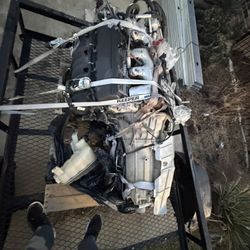 2019 5.3 Chevy engine with transmission & harness