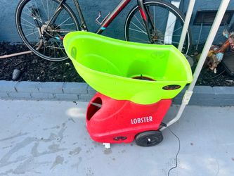 Lobster Pickle Two Pickleball Machine – Works Great – Battery & Charger Included