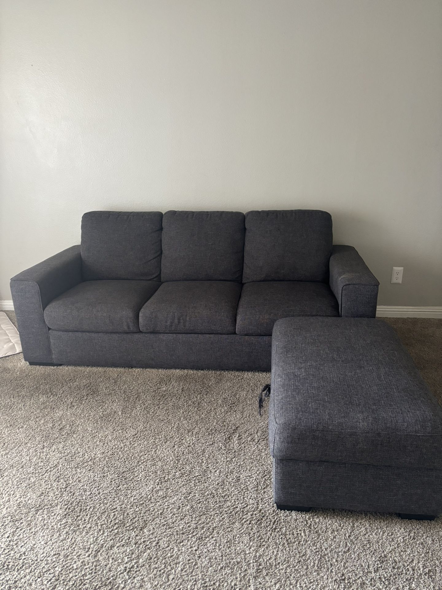 Couch With Ottoman (read Description)