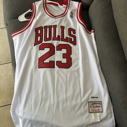 Chicago Bulls JORDAN JERSEY WHITE NEW 