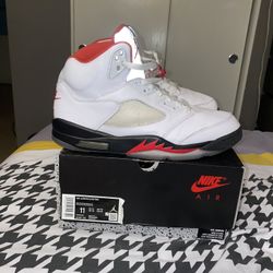 Air Jordan 5 Retro