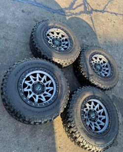 Rines nuevos 17*9 para Toyota Tacoma Chevy Silverado con llantas 265/70:17 con 70% de vida las 4