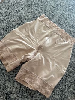 Sebastián boutique invisible faja in the color beige/nude