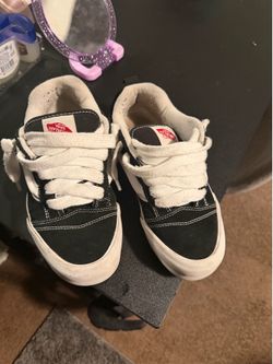 Chucky vans hardly ever worn 4.0 in men’s 6.0 in women’s