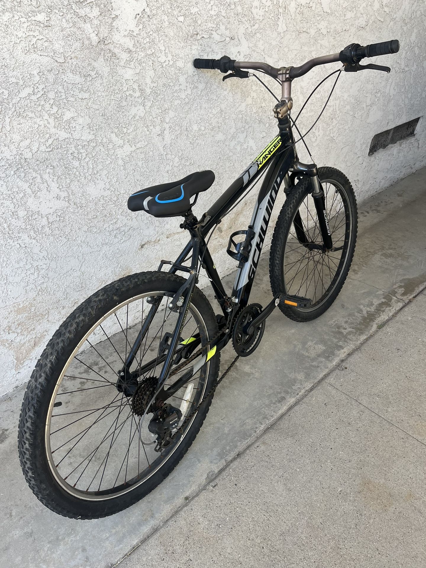 Schwinn ranger bike 29in