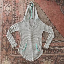 Chance or Fate Light Gray Lightweight Threaded Striped Hooded Long-Sleeved Top