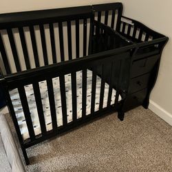 Baby Crib With Changing Table