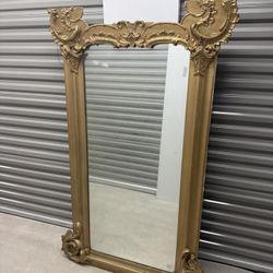  antique Empire-style mirror. Rocco style gold gilt wood. Pick up In Orting 