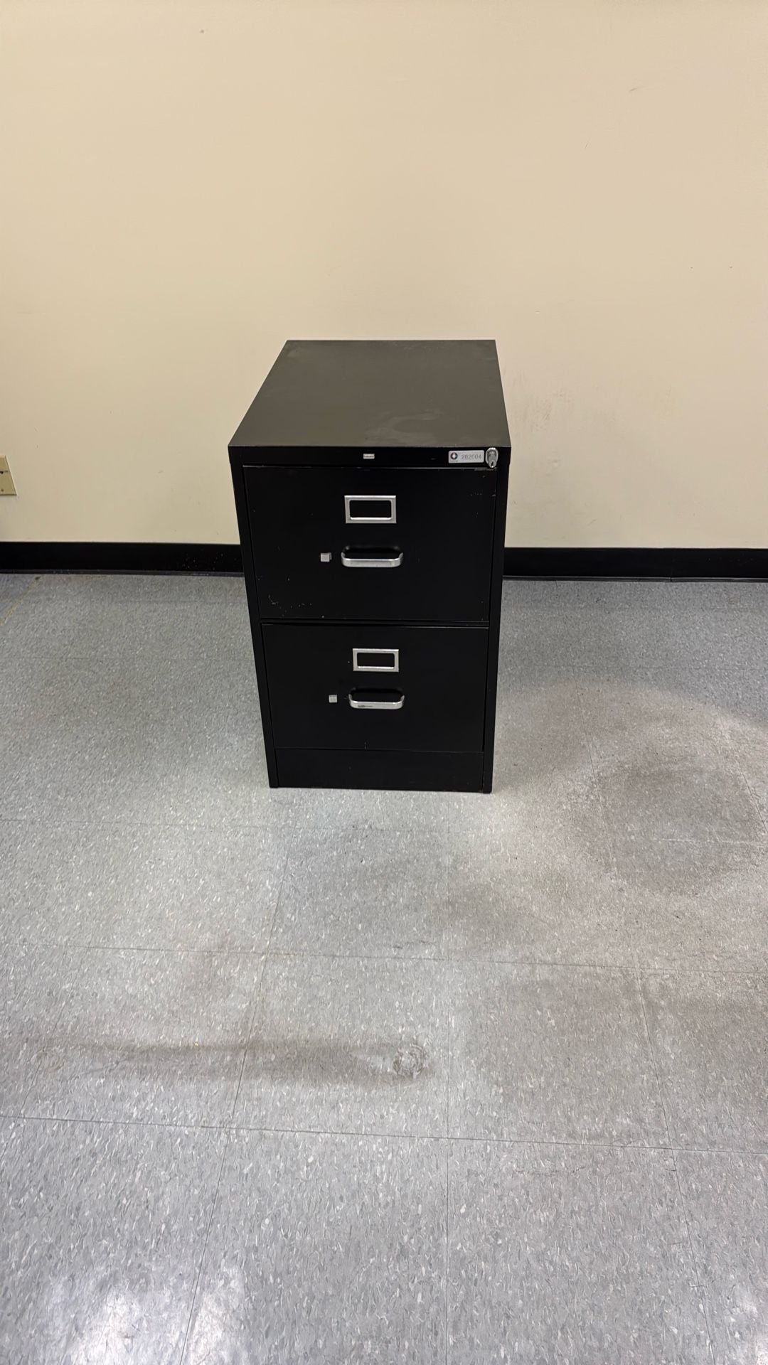 Metal Locking File Cabinet 