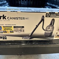 Shark canister vacuum Cz351