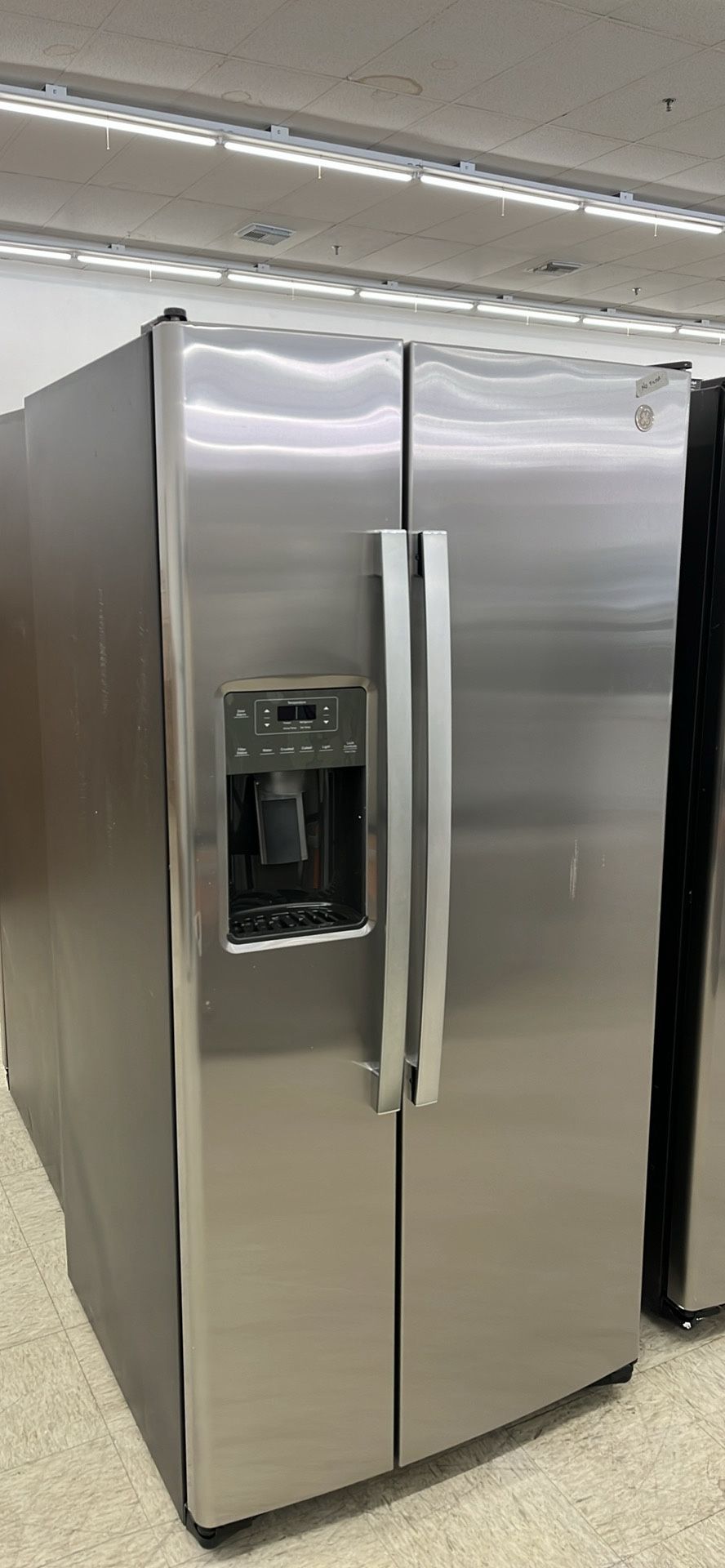 New 33” GE Side By Side Refrigerator
