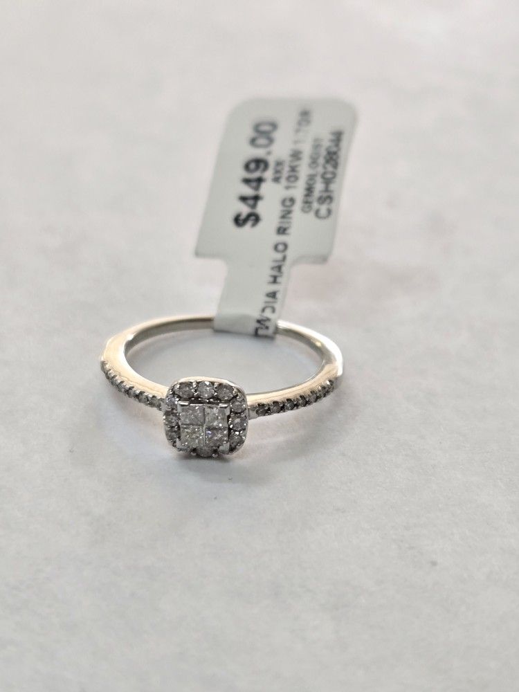 10kt White Gold Diamond Ring