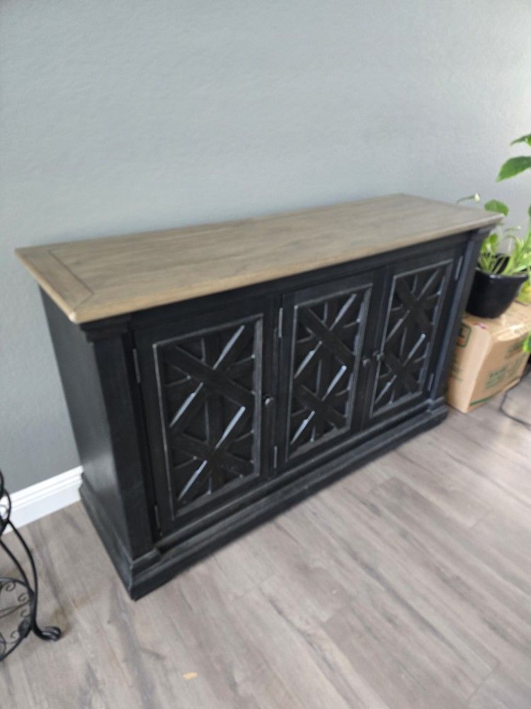 Buffet/Sidebar Table