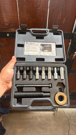 Harmonic balancer installer