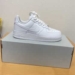 Air Force 1 Size 5 Mens 6.5 Woman 