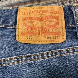 Men Levi Jeans 550  Size 34x32