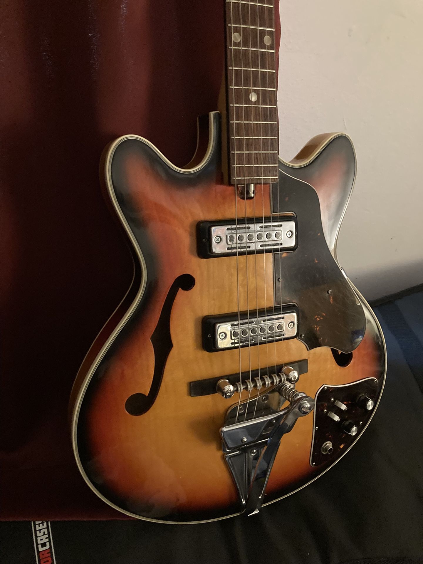 Decca Vintage 60’s. Electric Hollow body