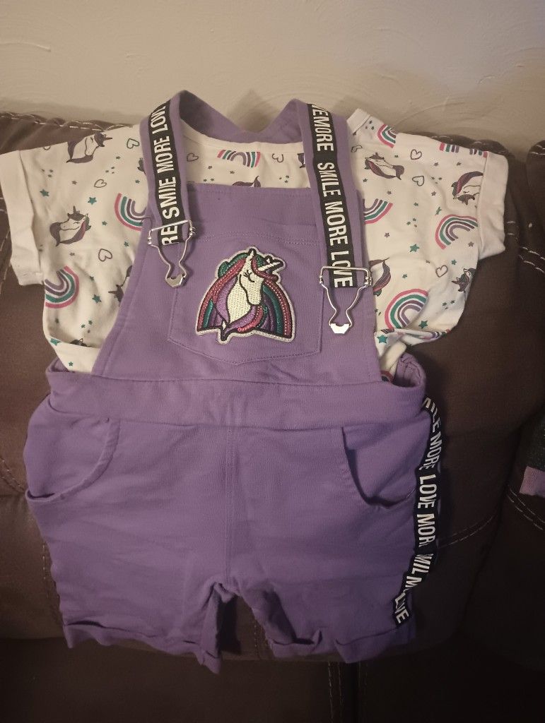 3 Girls Outfits 