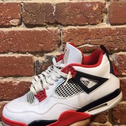Jordan 4 Fire Red Size 10.5