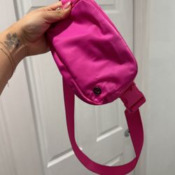 Lululemon Fanny