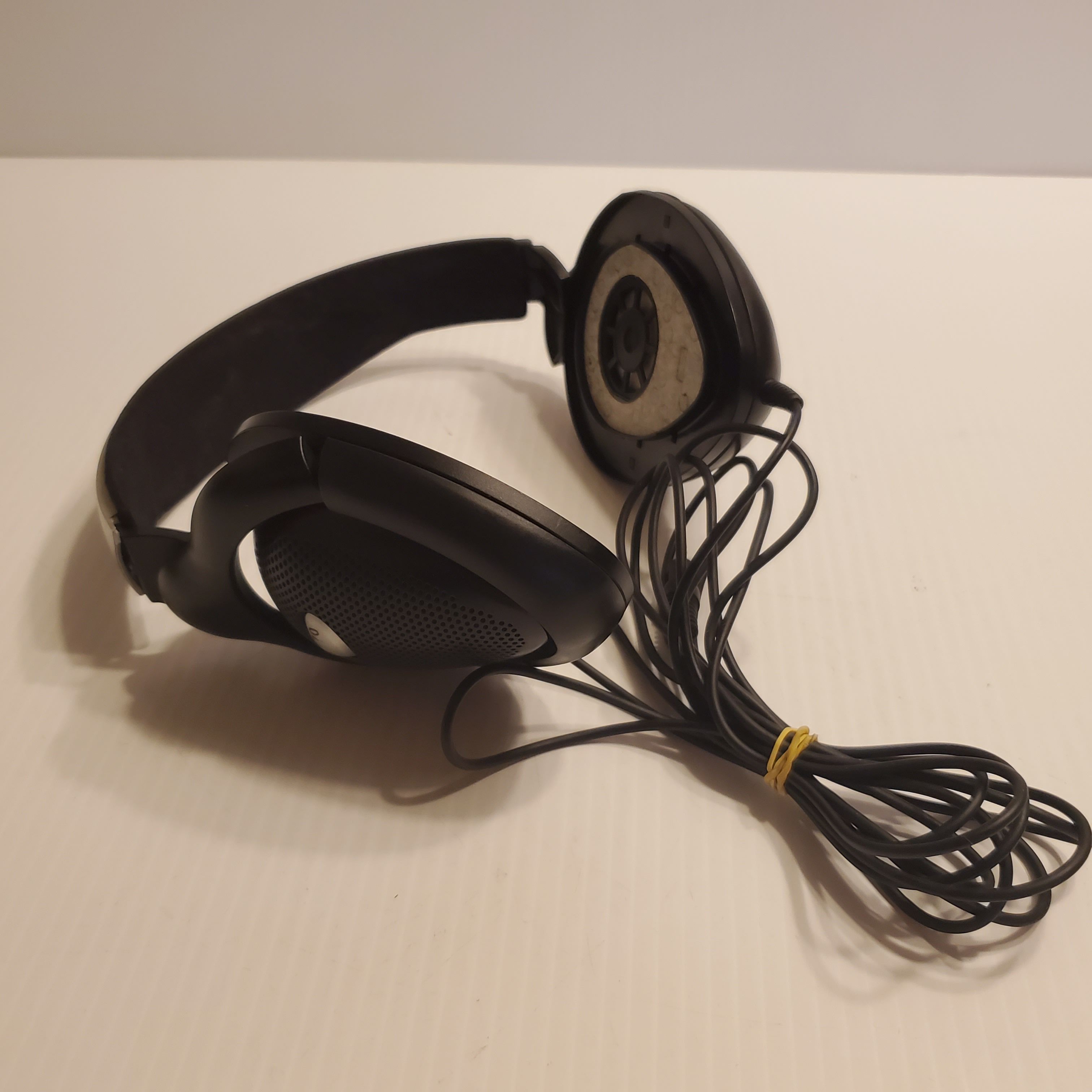 Sennheiser HD570 Stereo headphones