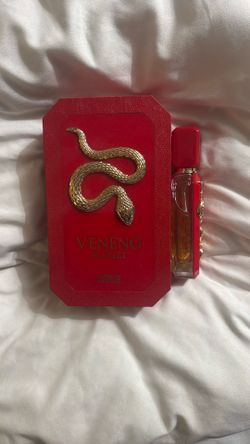 French Avenue Scarlet Veneno