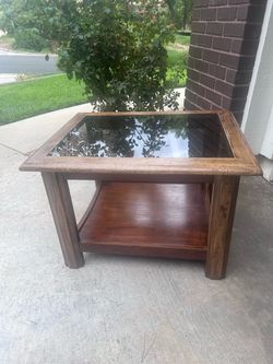 Coffee table / Side table / End table