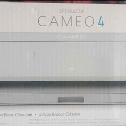 SILHOUETTE CAMEO 4 WITH HUGE VINYL PACK
