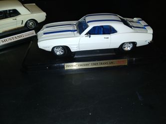3 Carros de colección 10" de largos