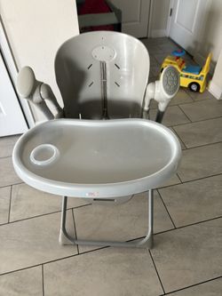 BABY HIGHCHAIR