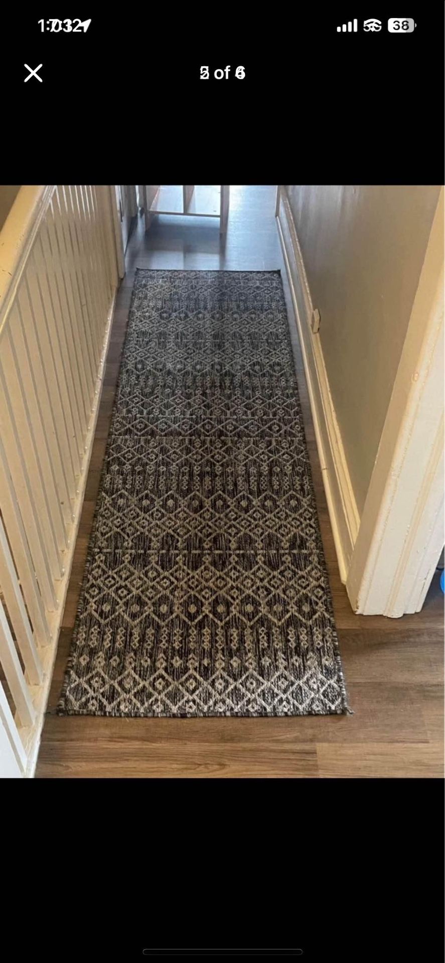 Runner grey $20 great shape sharon hill 19079 pick up / meet or deliver depending where you live! & if you buy another item i’ll give you a deal!