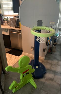 Little Tikes Basketball Hoop and Child Safety Sign