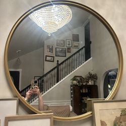 Round Mirror