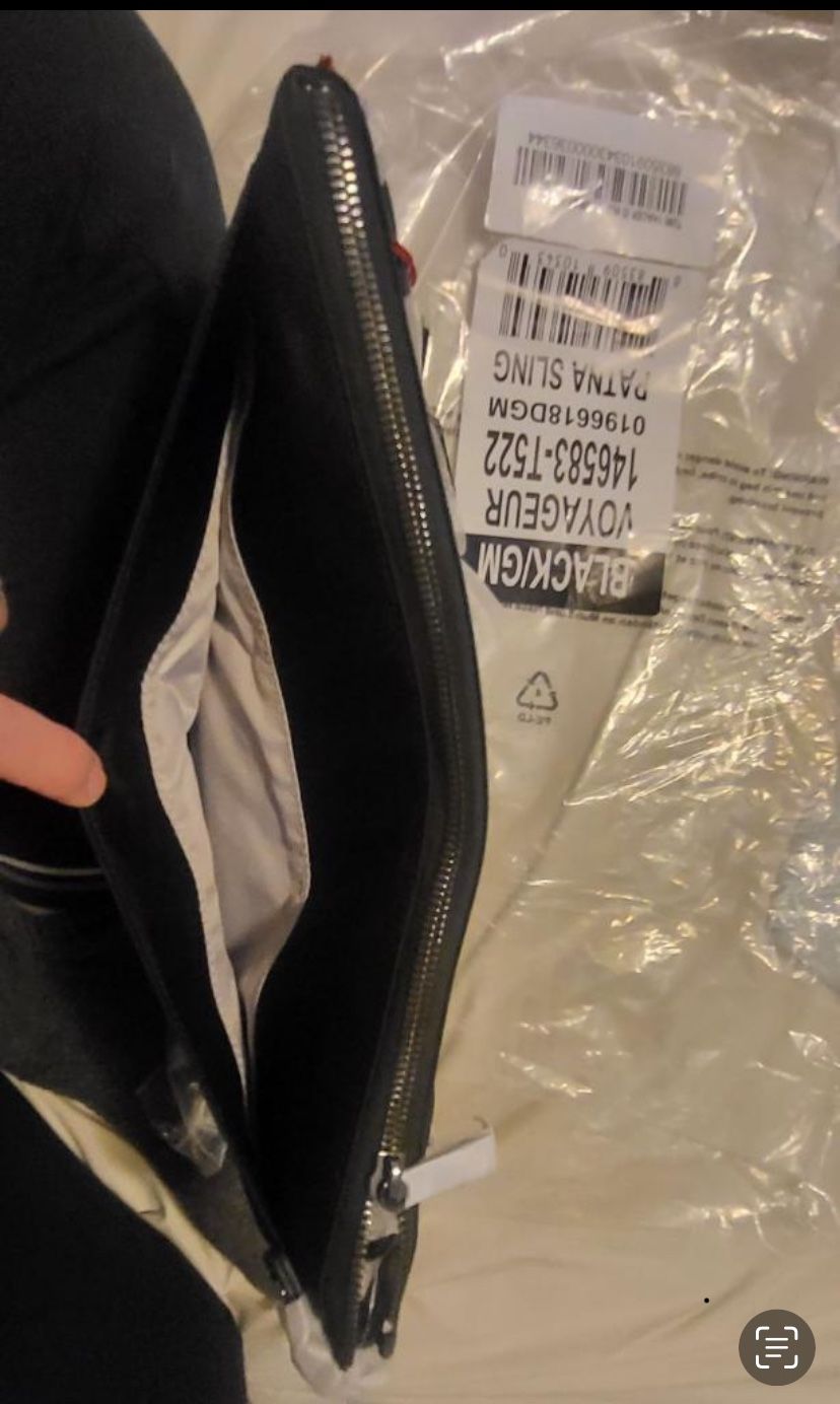 VOYAGEUR PATNA SLING 146583 T522 BLACK $200 RETAILS