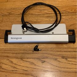 Kensington MacBook and Surface Laptop Locking Station with Keyed Lock Cable (K64453WW)