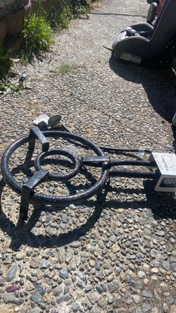 Single gas burner price 24$.  Pick up. E.  72. and grand. E. Tacoma