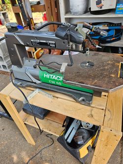 Hitachi CW40 Scroll Saw