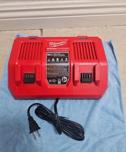 M18 dual charger