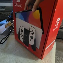 NINTENDO SWITCH OLED 