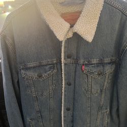 Levi’s Sherpa Lined Denim Trucker Jacket Size Large – Classic Levi Strauss