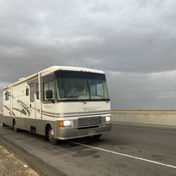 2002 Monarch Monaco 