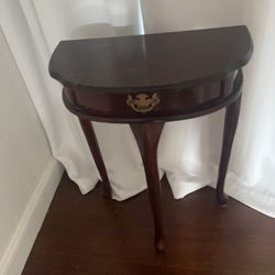 Small cute table 