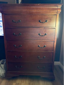 Five drawer bedroom dresser