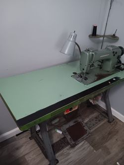 Sewing Machine  / Maquinas de cocer