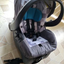 Evenflo Carseat
