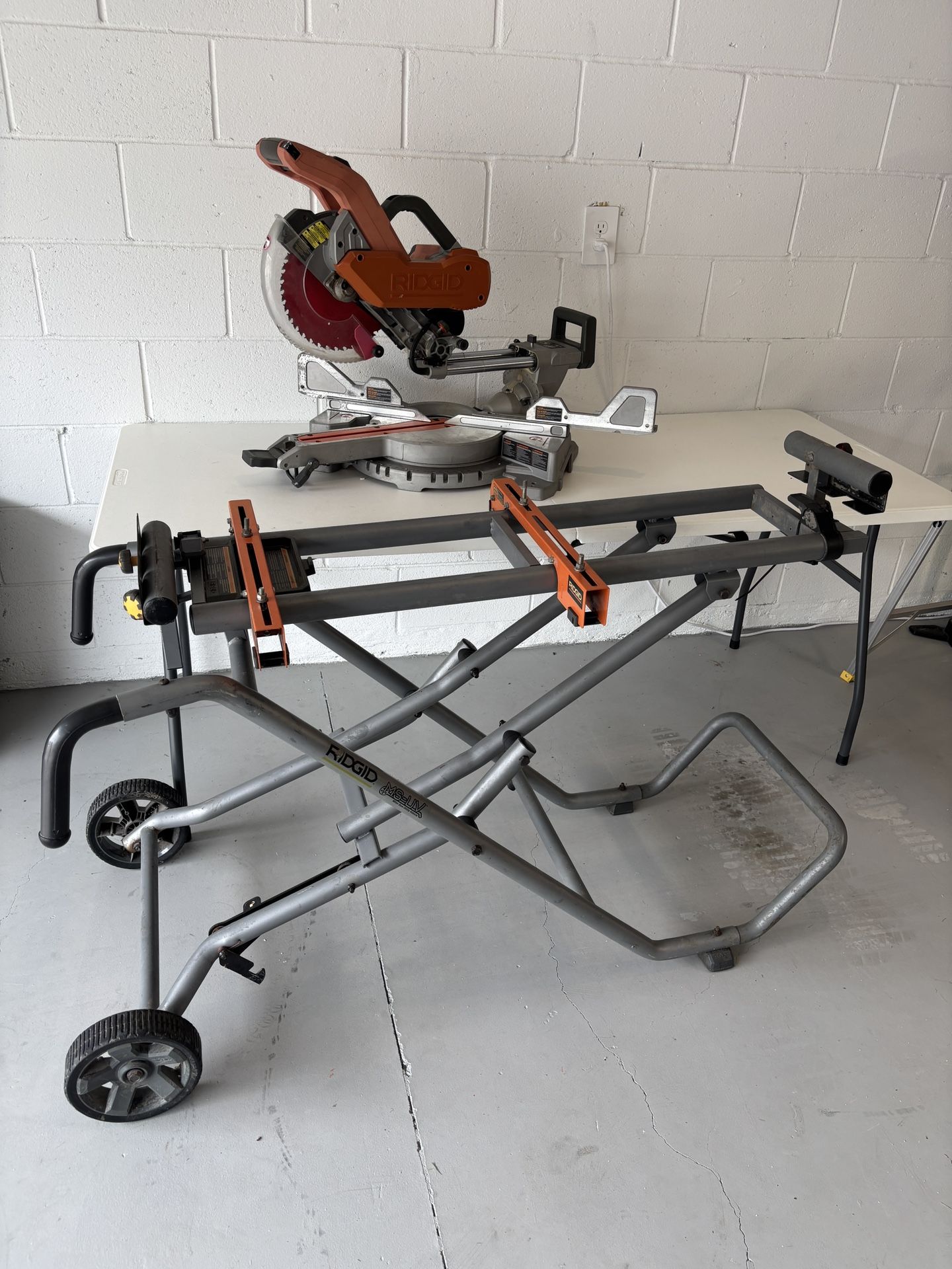 RIGID 10” Dual bevel sliding compound miter saw