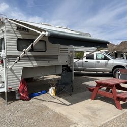2003 Lance 915