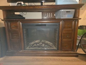 Entertainment center