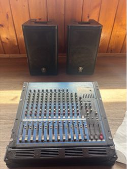 Yamaha Powered PA Speakers and Mixer DXR 8